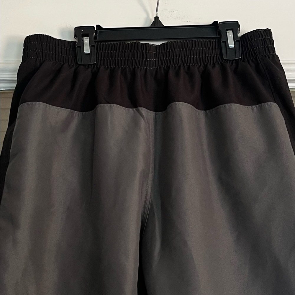 Men’s Nike Core 8” Volley 8 Swim Shorts with liner (large) - Picture 3 of 5